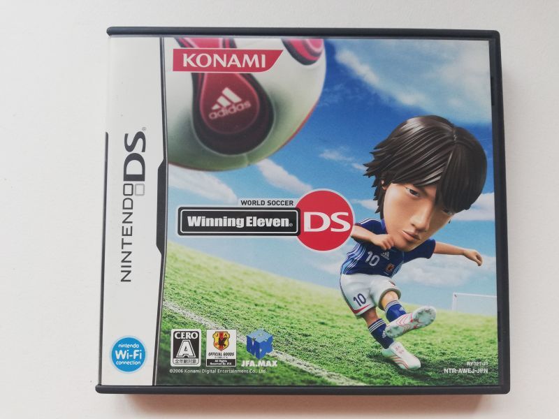 任天堂　Nintendo　ワールドサッカーウイニングイレブンDS　同梱版